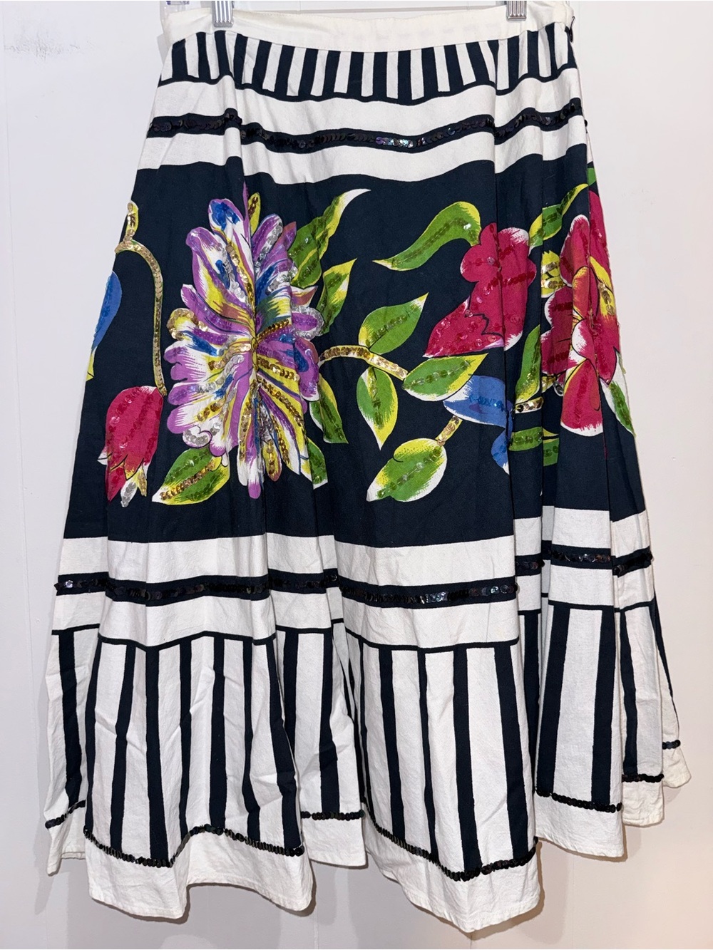 🎉Host Pick🎉 Vintage Bernardo Embellished Floral Striped Midi Skirt Size 6 EUC